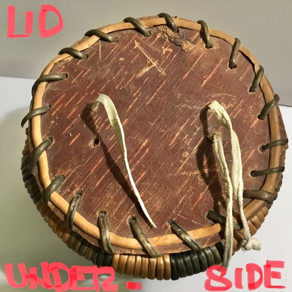 Vintage handmade Birch Bark Basket container with lid - Picture 6 of 8